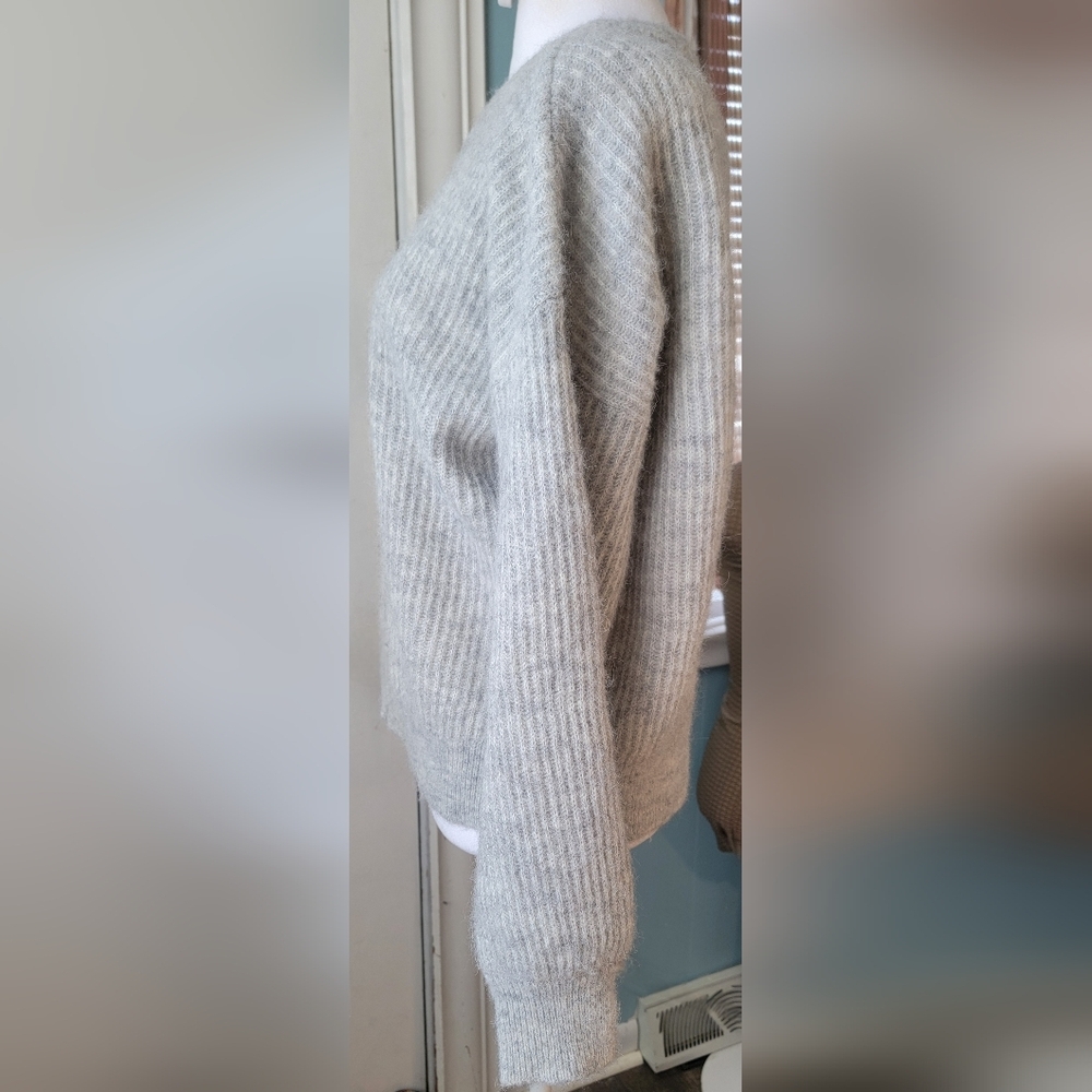 Banana Republic Heritage Wedge Crew Sweater Womens LP Gray Wool Alpaca Blend Rib - Picture 3 of 12